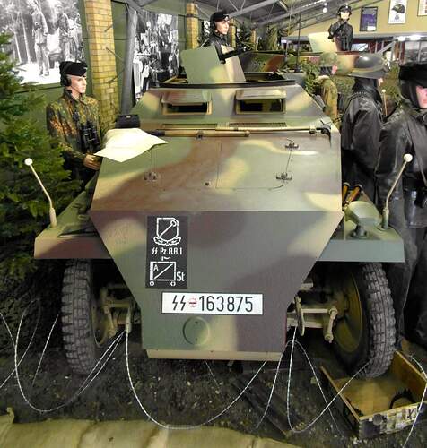 Kaiserbaracke Crossroads vehicles 1