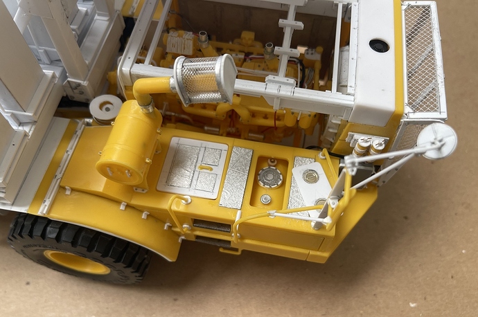 5_hydraulic tank