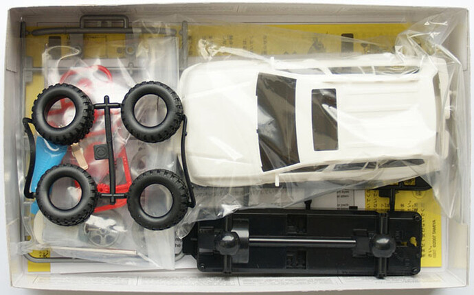 Tamiya Land Cruiser 1-32 02