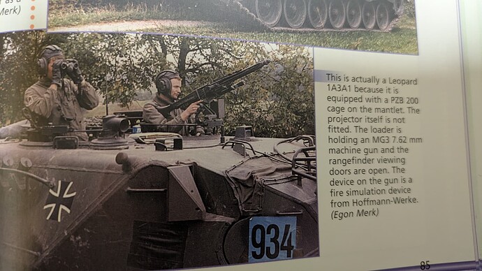 1000028562