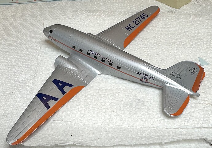 1:144 DC-3, American_03