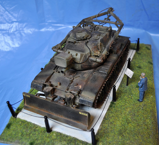 M728 b