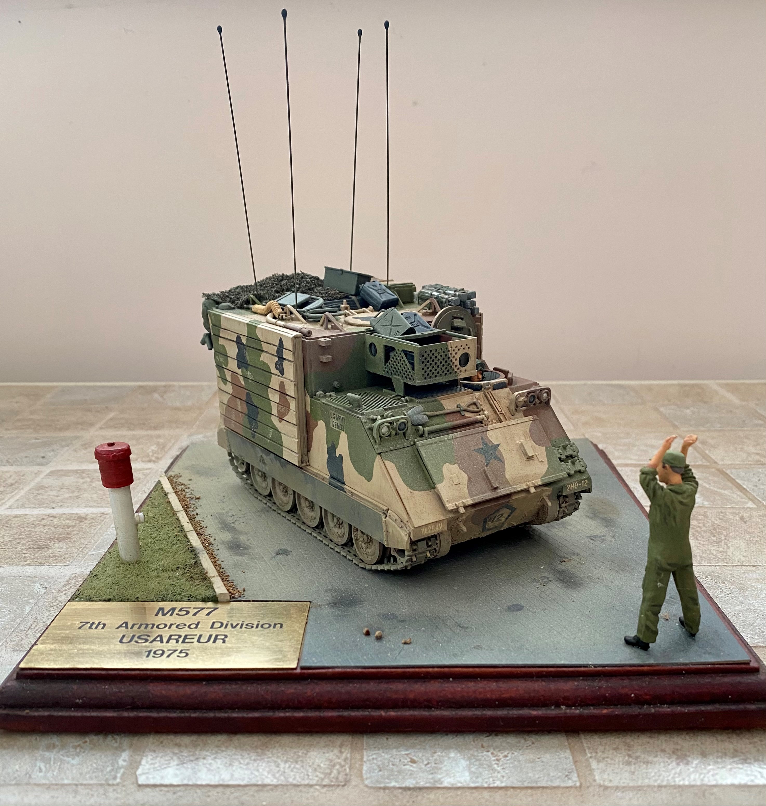 HO Scale 1:87 M577 Command Post Carrier – US Army Desert Camo – Resin Model