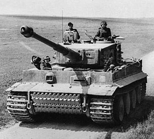 Bundesarchiv_Bild_101I-299-1805-16,_Nordfrankreich,Panzer_VI(Tiger_I).2