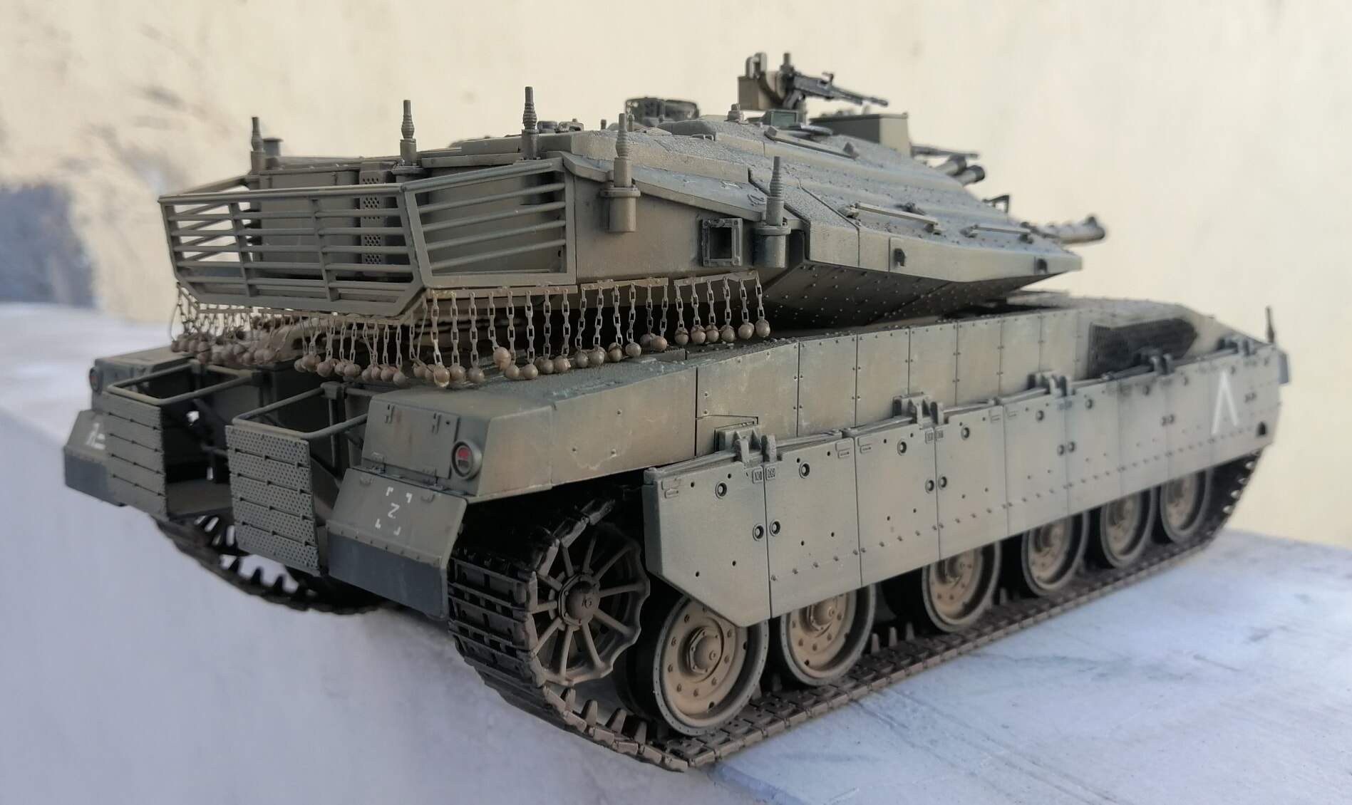 Maquette Militaire Academy 1/35 Merkava Mk.IV LIC - Kit à Monter, Pièces En Plastique, échelle 1:35