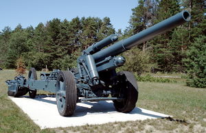 300px-150mm_sFH18_howitzer_base_borden_1
