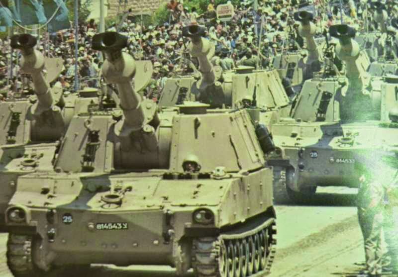 M109-L23-parade-jeriusalem-1973-f-2