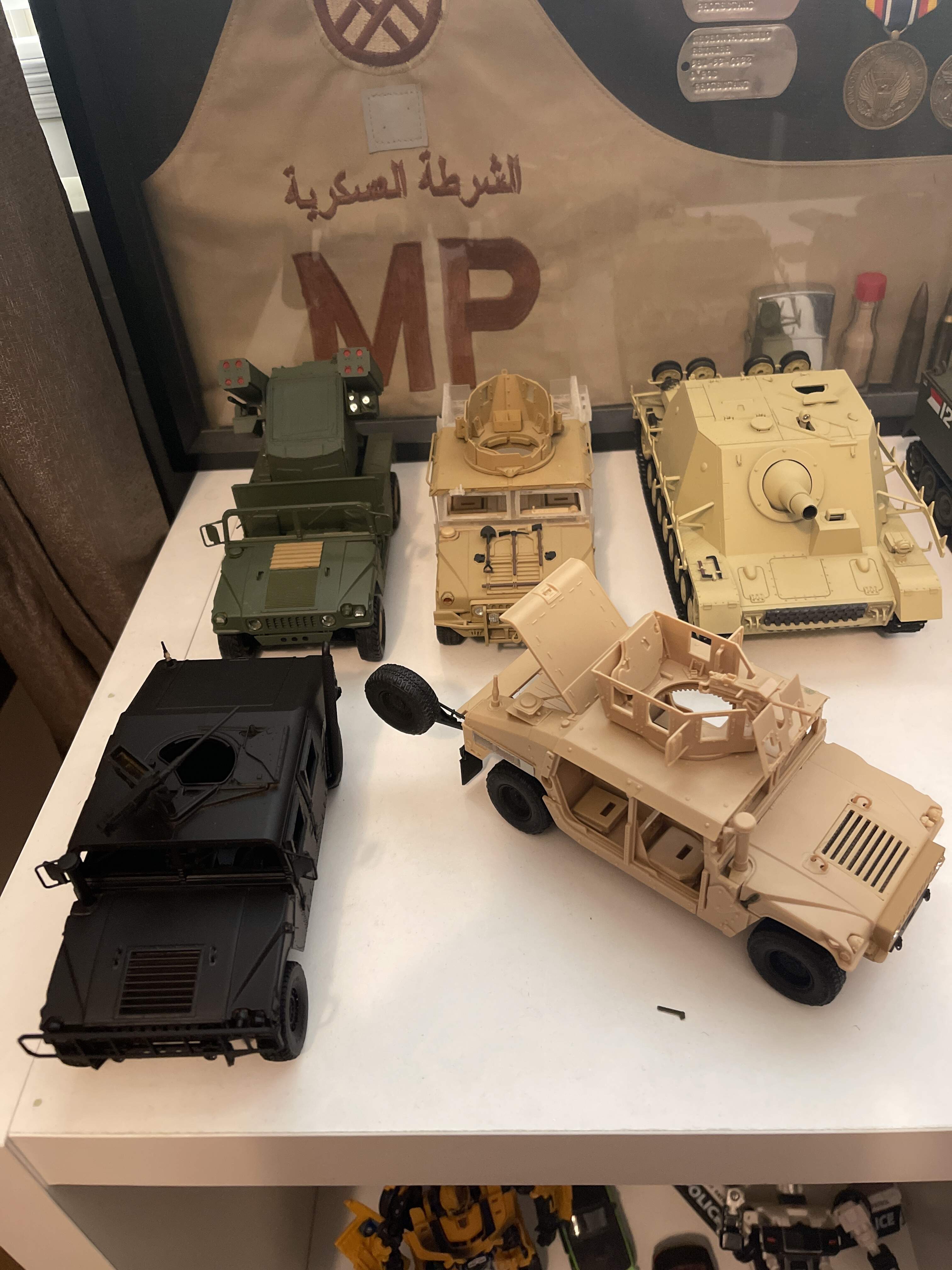 1:35 Scale Resin Die-casting Of Hummer Armored Vehicle Parts Modification  Does Not Include Tank Unpainted Model 35843