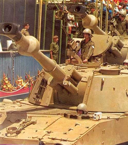M109-L23-parade-jerusalem-19730507-w-1