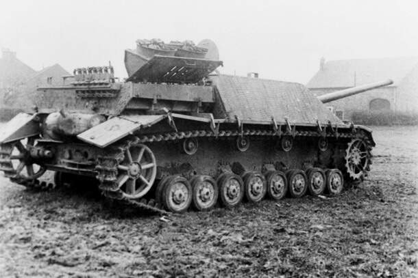 Jagdpanzer IV 70(V) with zimmerit