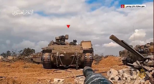 israeli-vehicle-hit-at-very-close-range-v0-o9clnrcaj9cc1
