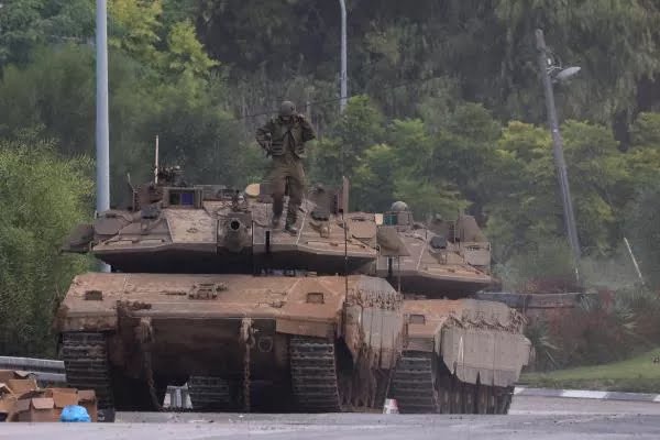 israeli-tank-southern-gaza