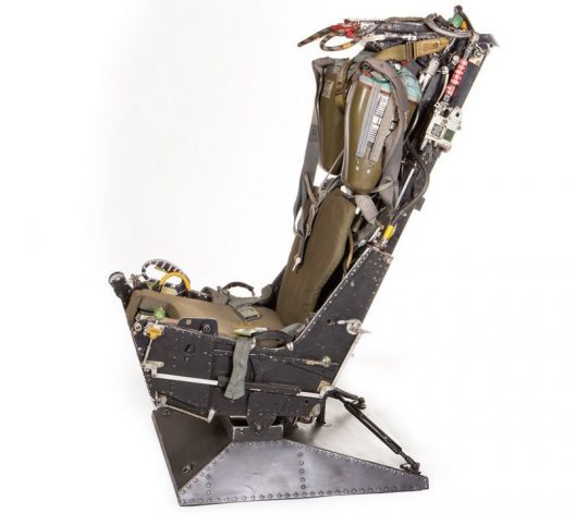 Boeing-F-4-Phantom-II-Ejection-Seat1-528x471