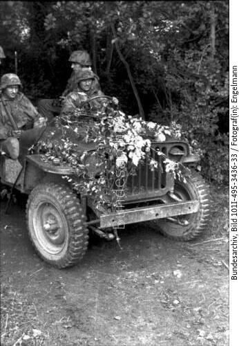 Frankreich, Soldaten auf Jeep-1944 Sommer-Bild 101I-495-3436-33t