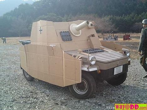 funny-pictures-cardboard-tank-MSw