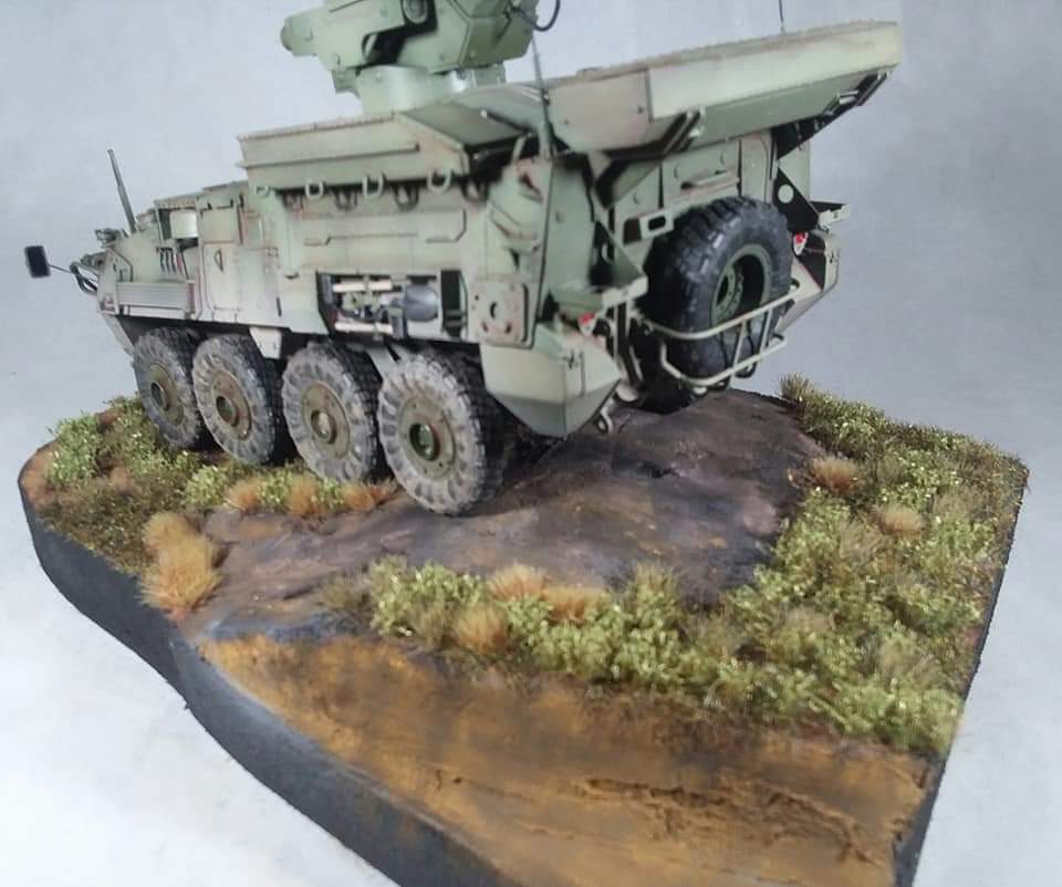 Canada LAV III TUA (TOW-UNDER-ARMOUR) 1/35 tank Trumpeter