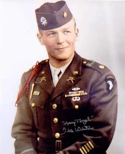 Richard_Winters_in_dress_uniform.webp