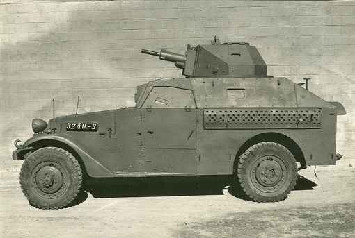 White-armoured-car-2