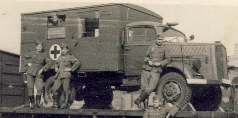 0579-Opel Blitz ambulance