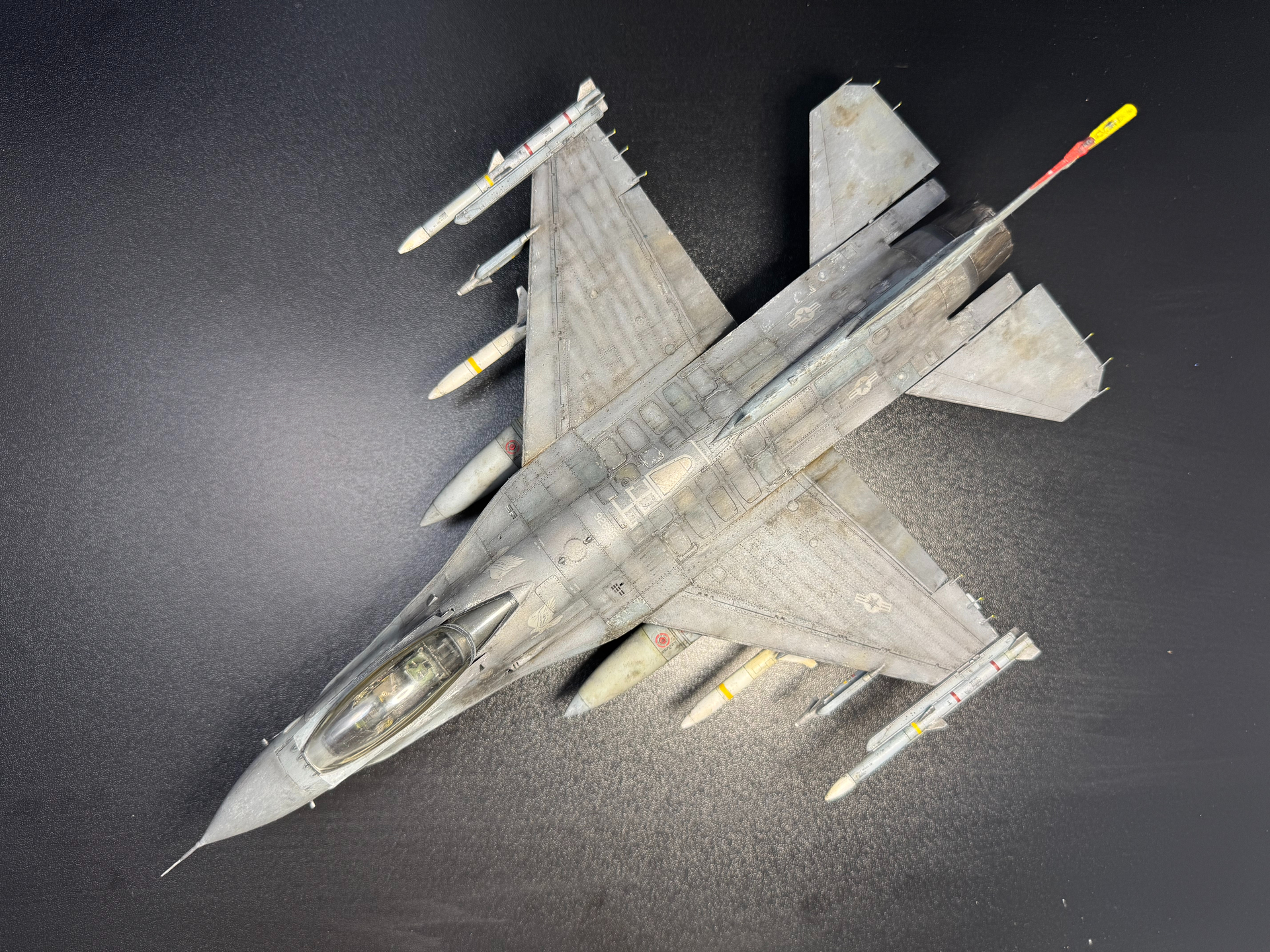 タミヤ　1/48 F-16 ファイティングファルコン　完成品 タミヤ f16 1/48 F-16 Fighting Falcon 1 48 Tamiya - Modern