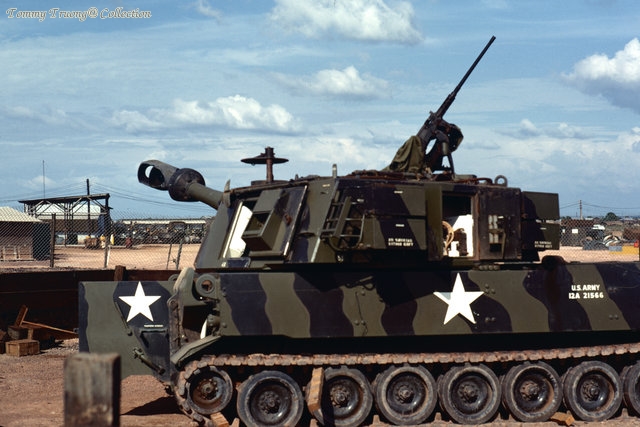 M109 in Long Binh Base Biên Hòa 1969_1
