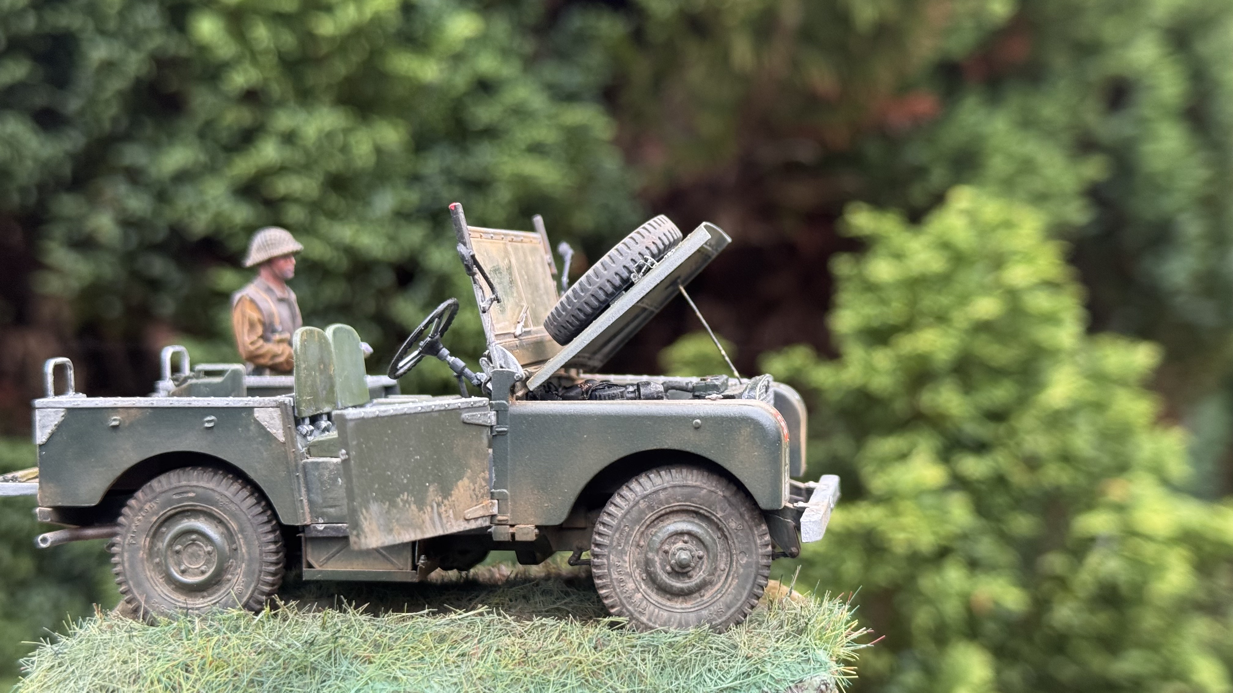 Gecko models Land Rover 1/35 scale - Cold War - KitMaker Network